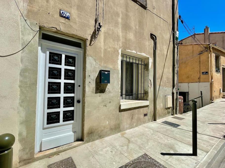 Studio entièrement rénové, situé au cœur du Quartier Haut Sète Extérieur photo