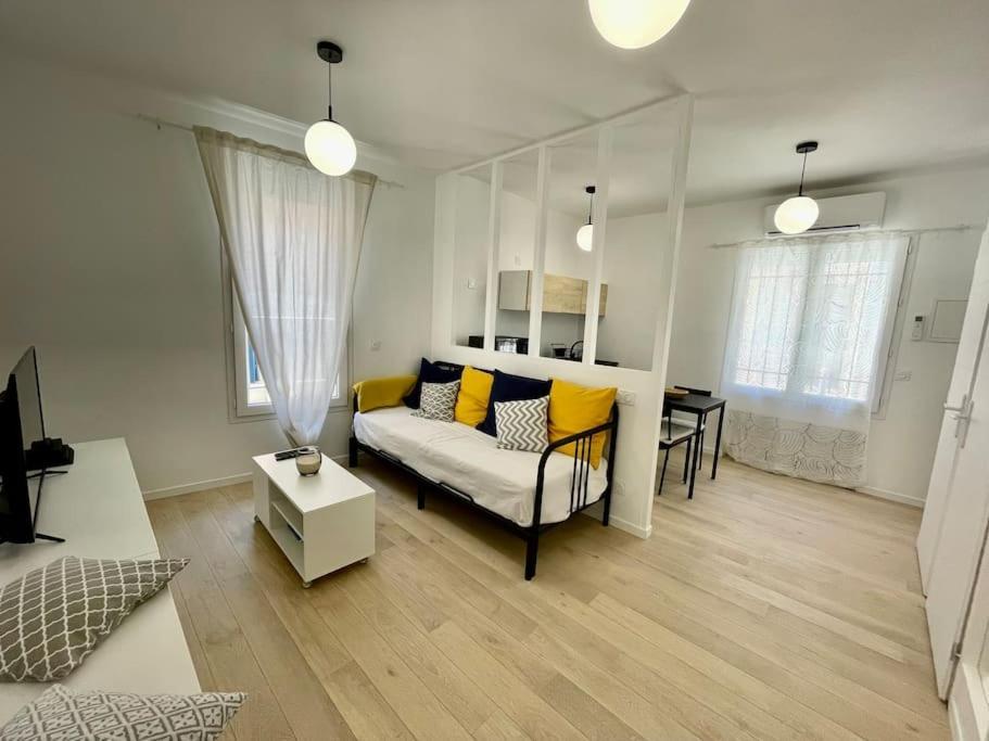 Studio entièrement rénové, situé au cœur du Quartier Haut Sète Extérieur photo